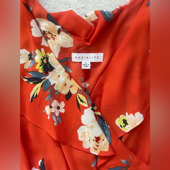 Socialite Floral Ruffle Wrap Midi Dress - Picture 2 of 3